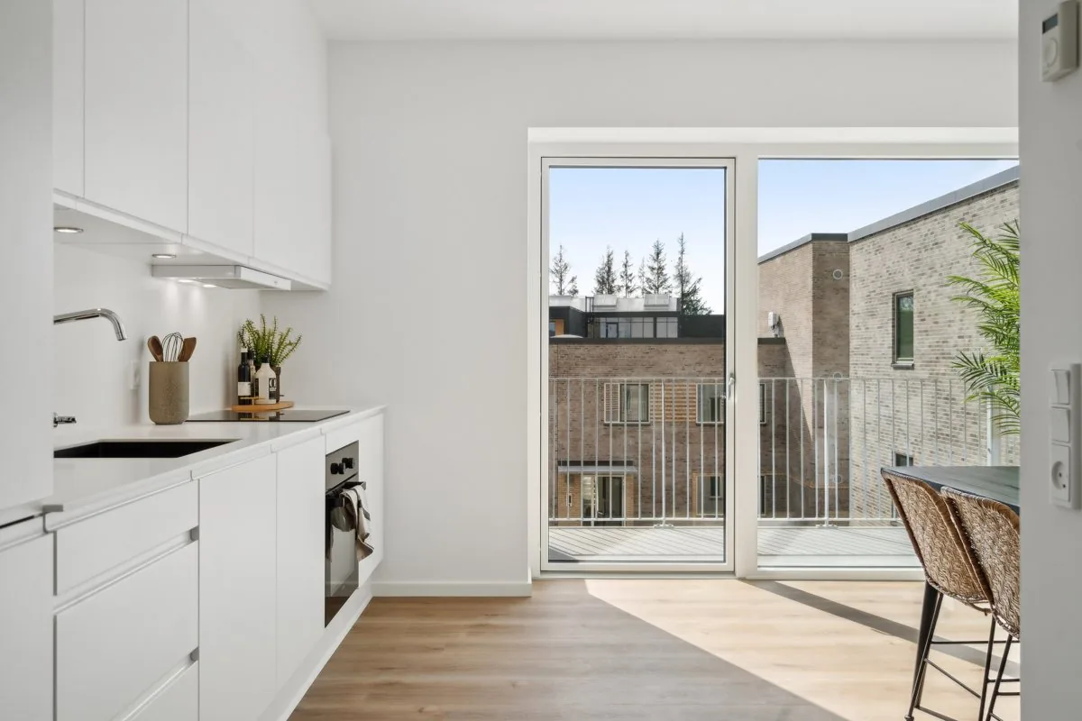 4-room apartment with a balcony in 5200 Odense V image 4