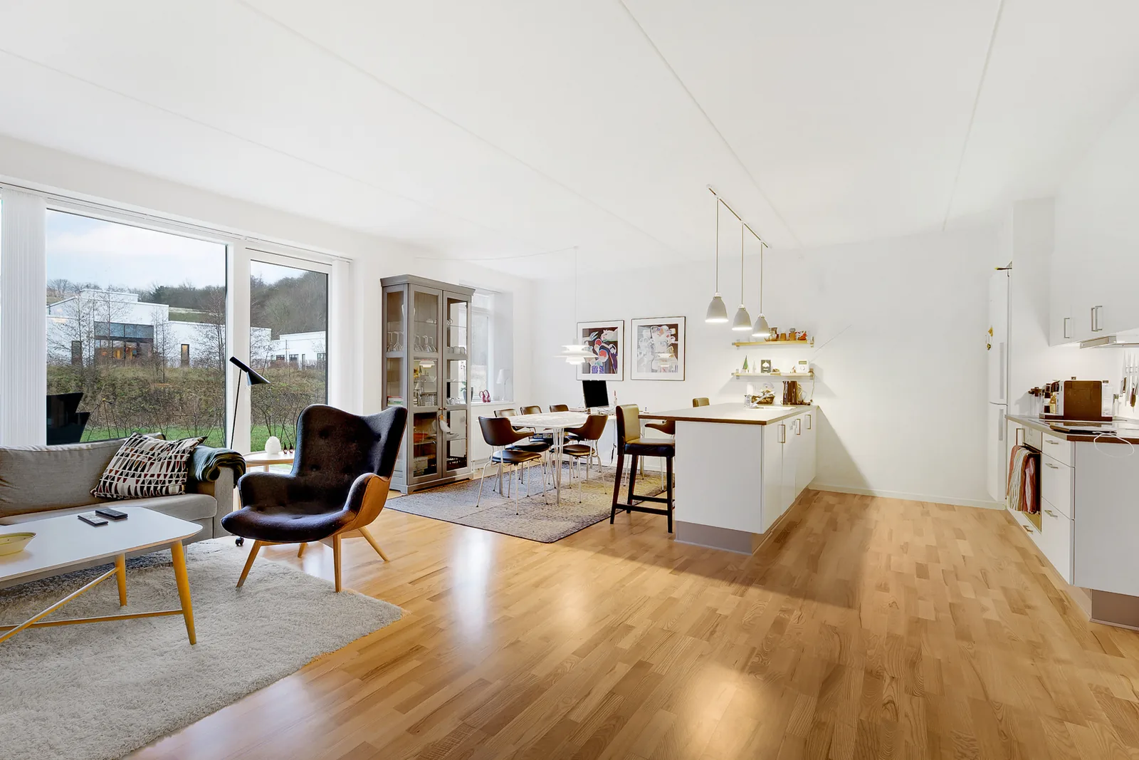 4-room apartment with a balcony in 9000 Ålborg image 1
