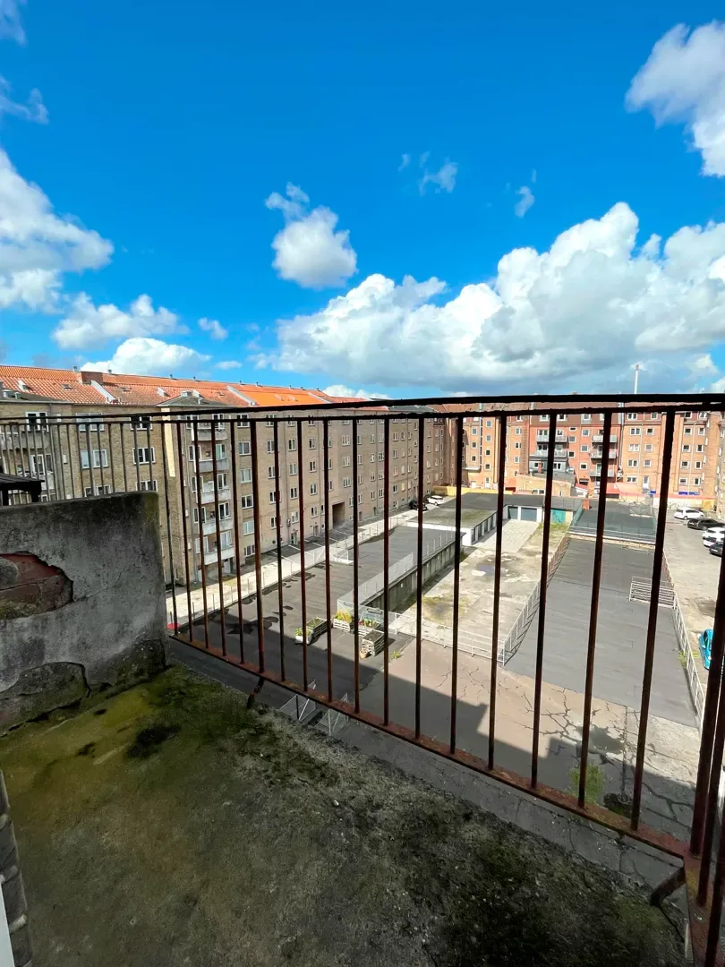 2-room apartment with a balcony in 9000 Ålborg image 6