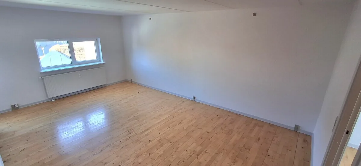 3-room apartment with a balcony in 9900 Frederikshavn image 2