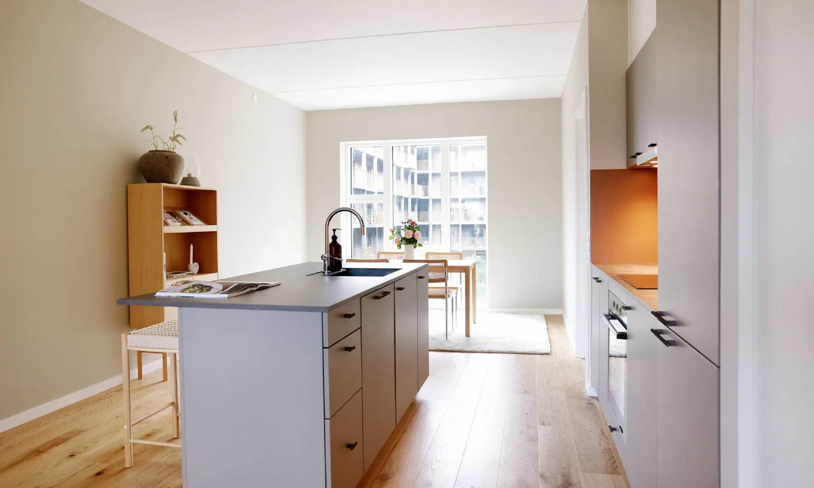 4-room apartment with a balcony in 2300 København S image 4