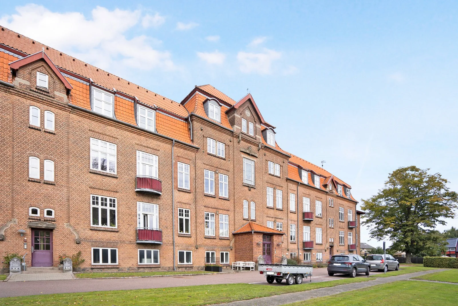 2-room apartment with a balcony in 8700 Horsens image 2