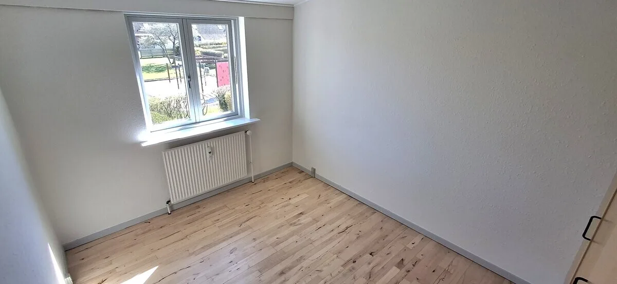 2-room apartment with a balcony in 9900 Frederikshavn image 5