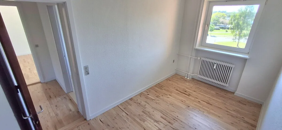 4-room apartment with a balcony in 9900 Frederikshavn image 5