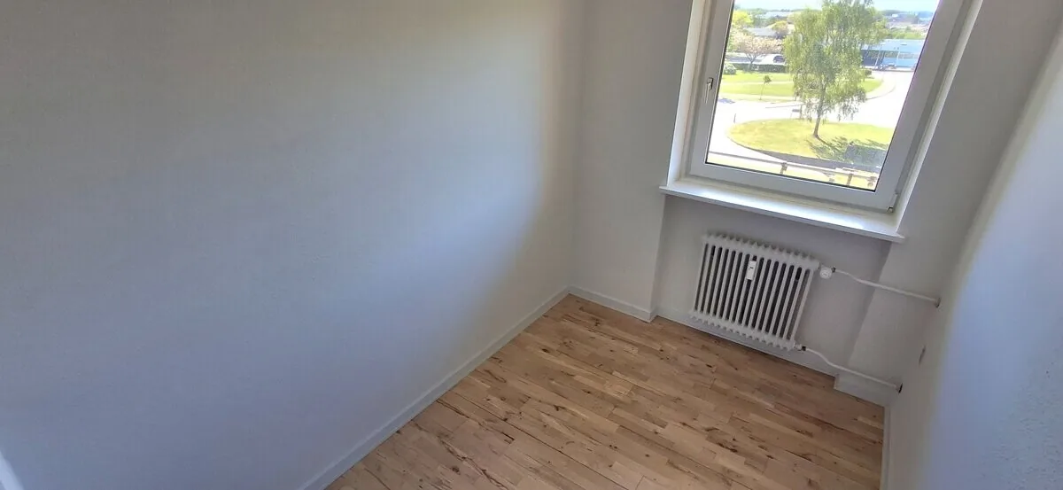 4-room apartment with a balcony in 9900 Frederikshavn image 6
