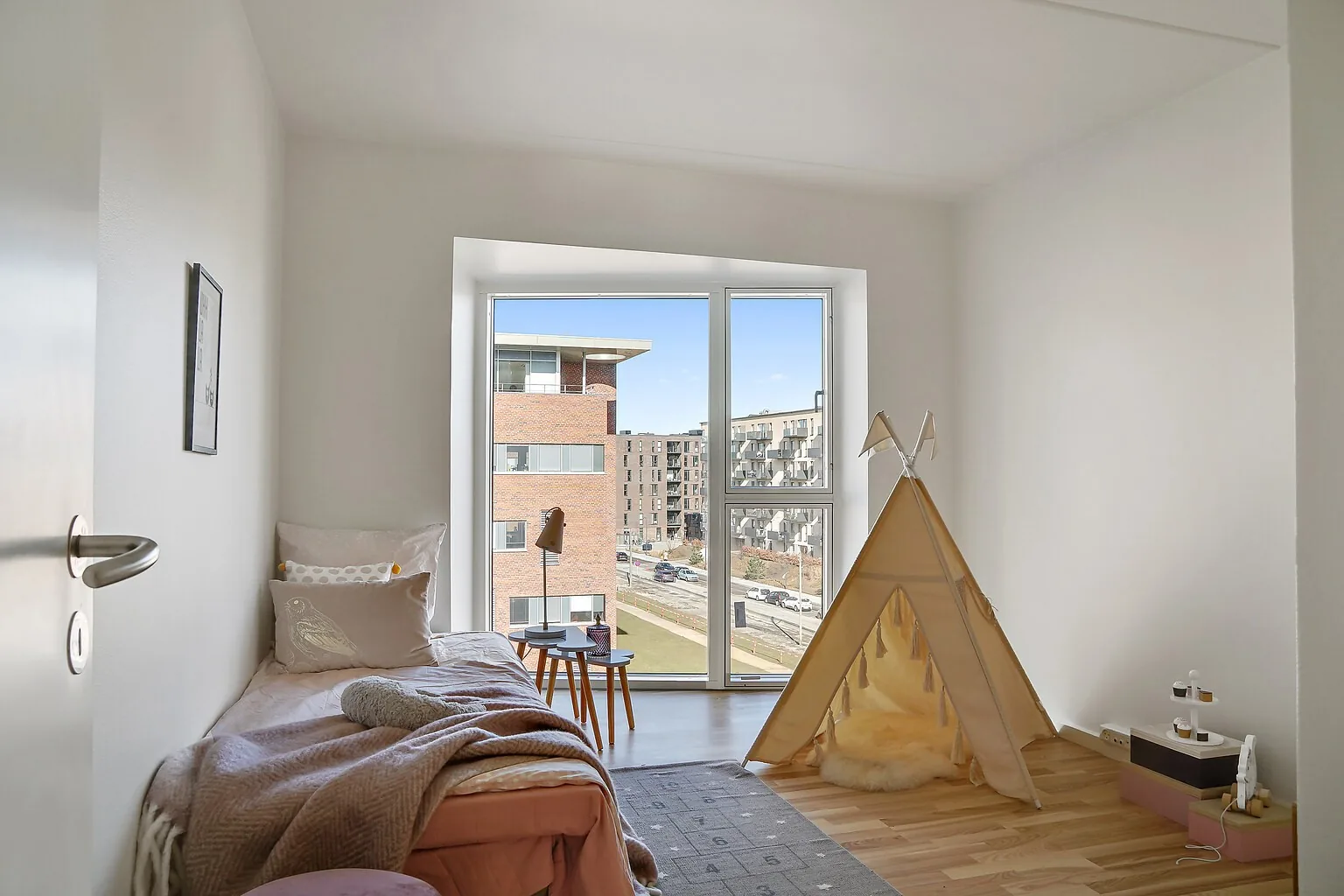 3-room apartment with a balcony in 2450 København SV image 4