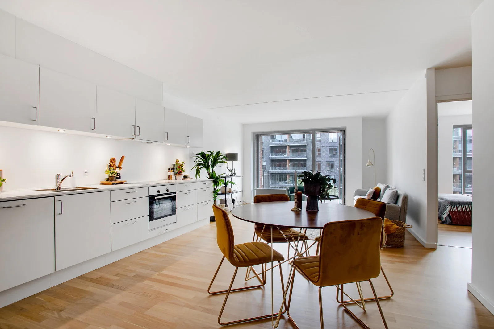 2-room apartment with an elevator in 2450 København Sv image 6