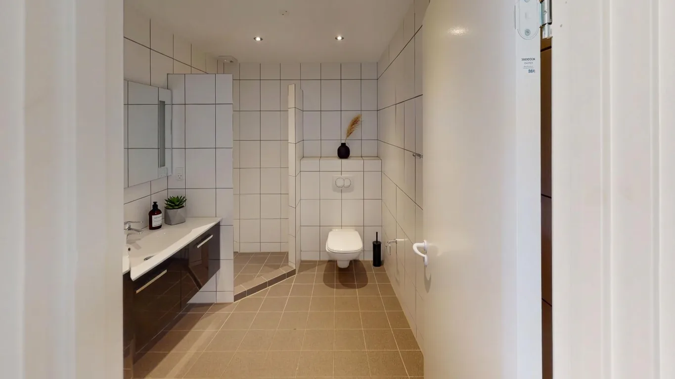 3-room apartment with a balcony in 9000 Ålborg image 3