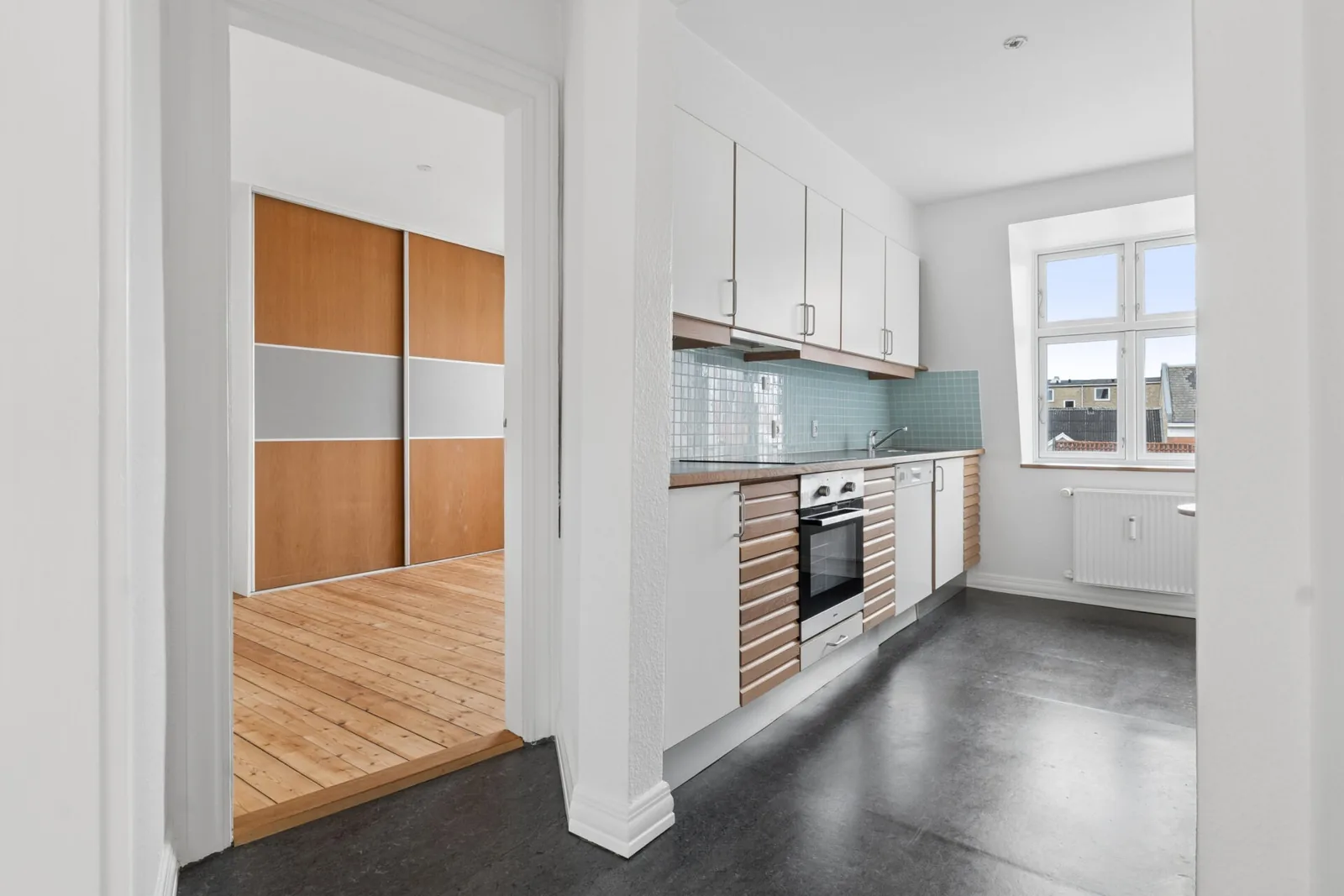 3-room apartment with a balcony in 9000 Ålborg image 6