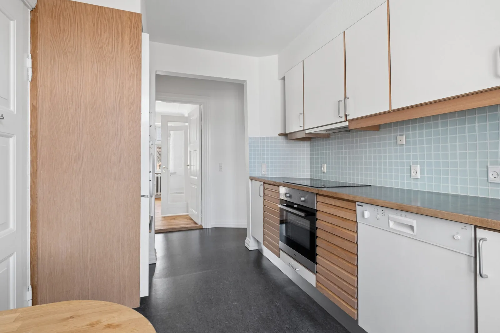 3-room apartment with a balcony in 9000 Ålborg image 5