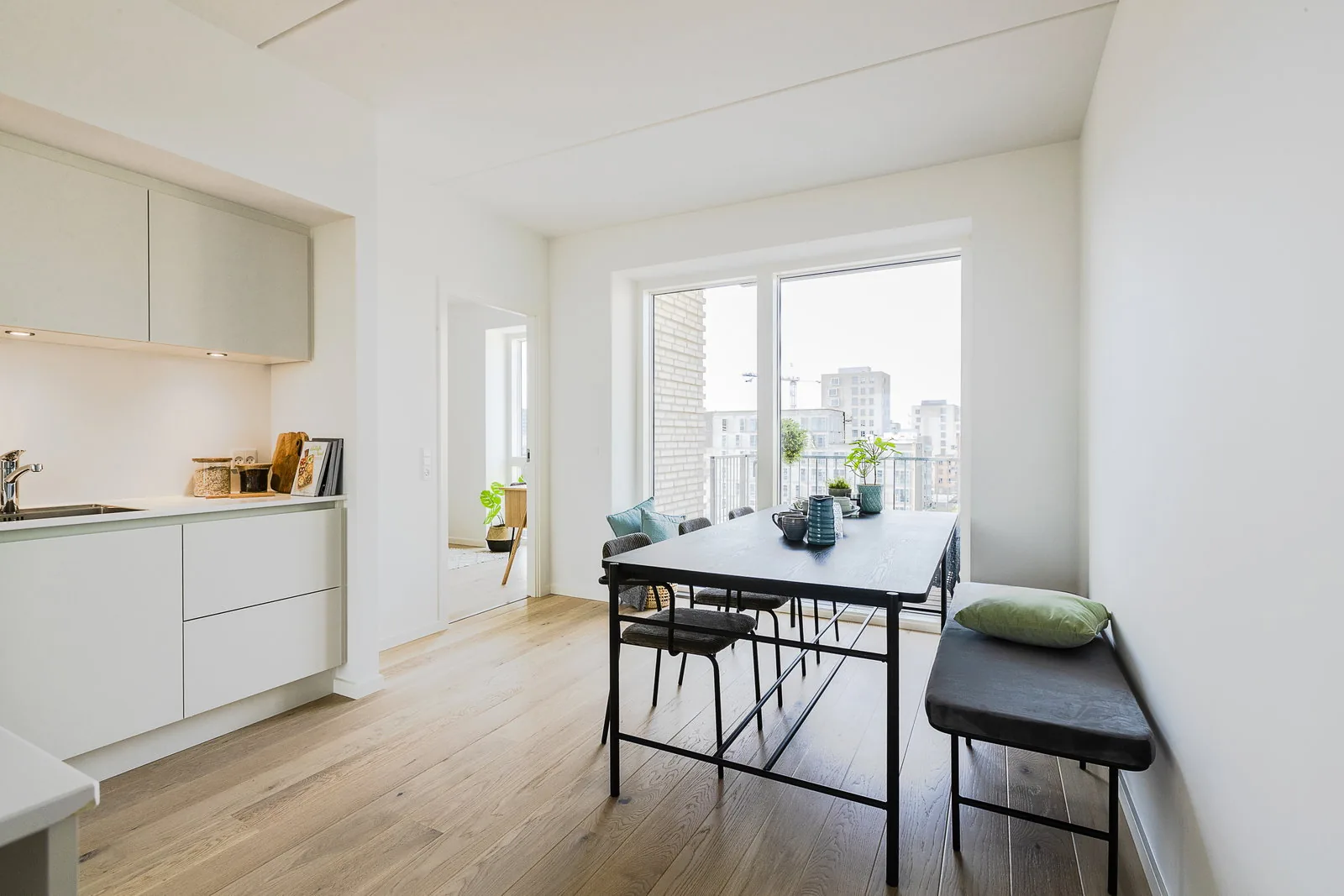 3-room apartment with an elevator in 2300 København S image 3