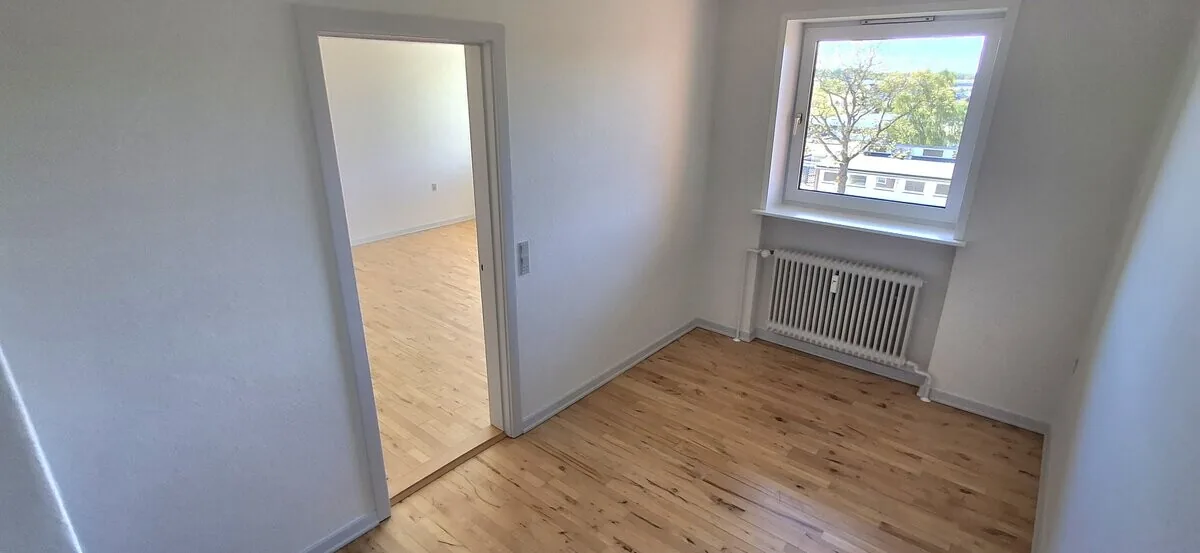 3-room apartment with a balcony in 9900 Frederikshavn image 5