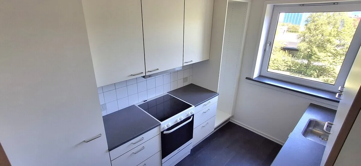 3-room apartment with a balcony in 9900 Frederikshavn image 1