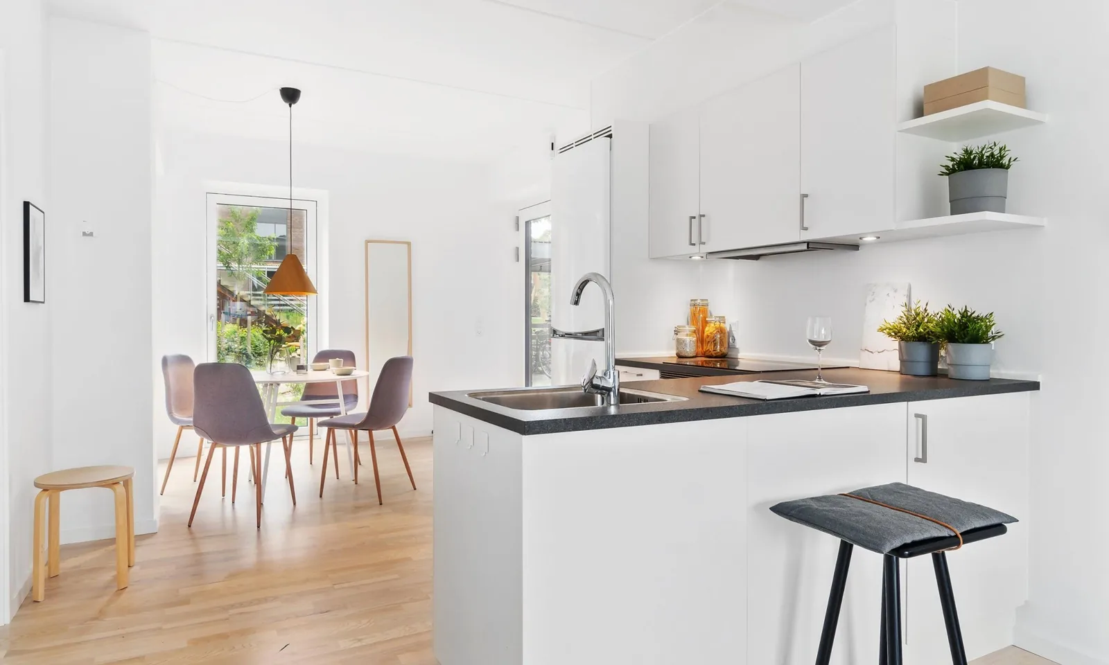 2-room apartment with an elevator in 8240 Risskov image 5