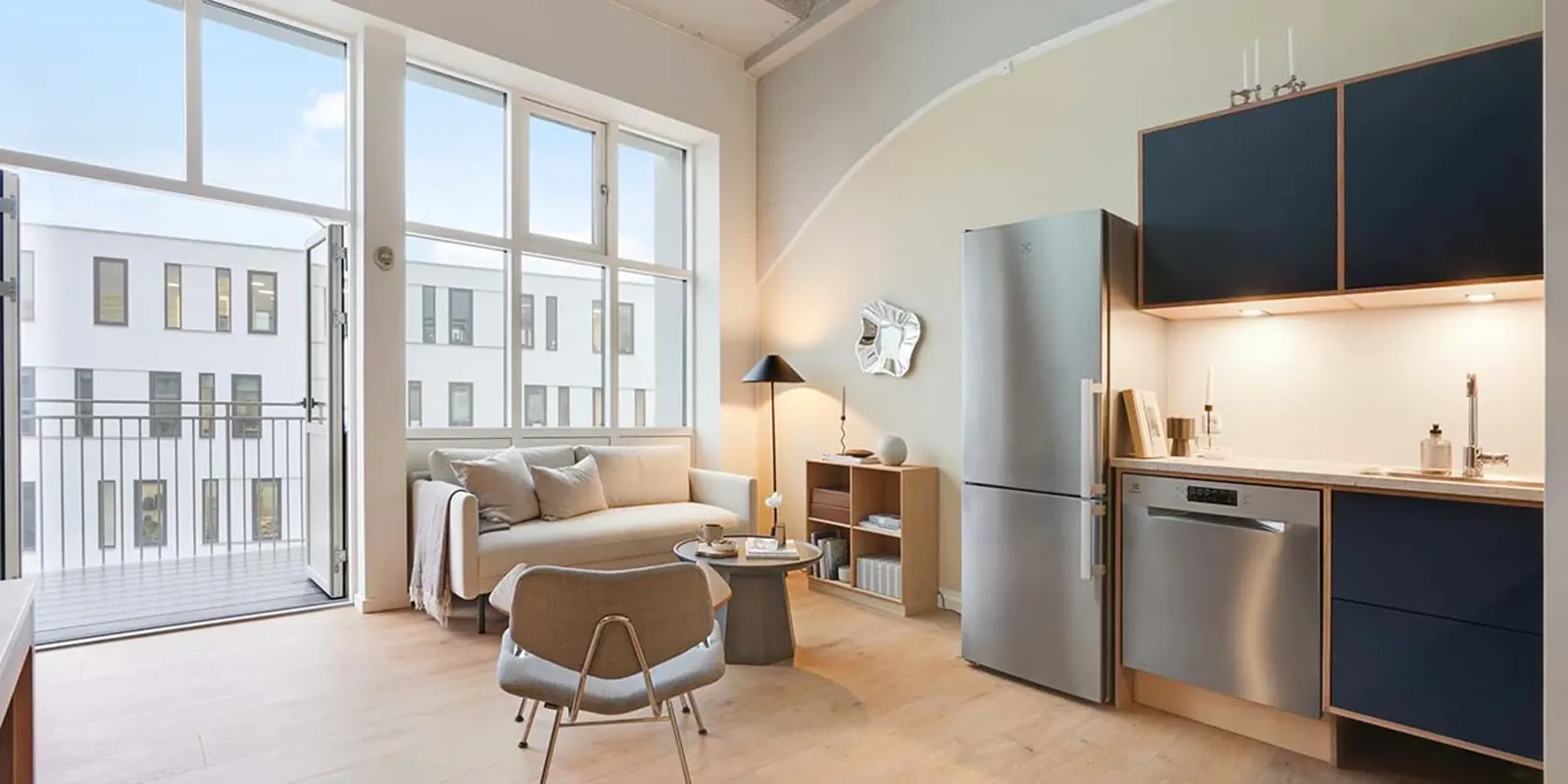 2-room apartment with a balcony in 9000 Ålborg image 2