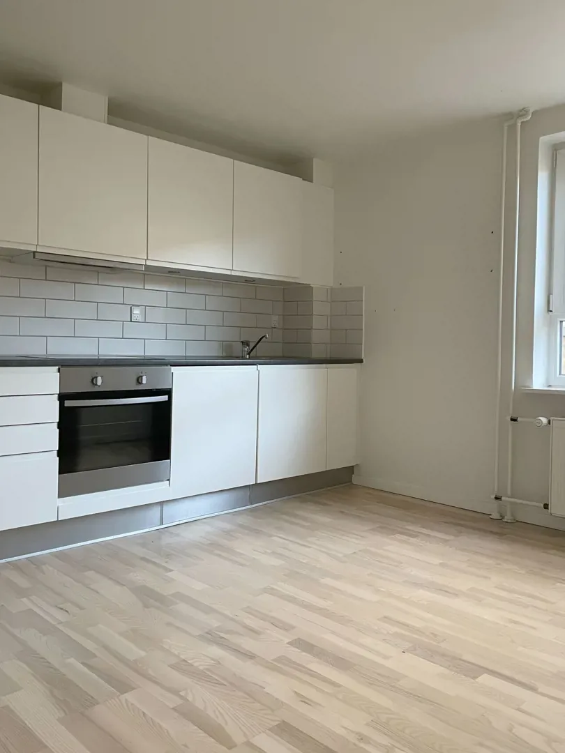 2-room apartment with a balcony in 9400 Nørresundby image 1