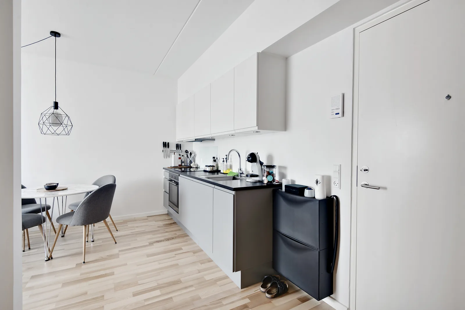 2-room apartment with a balcony in 8220 Brabrand image 5