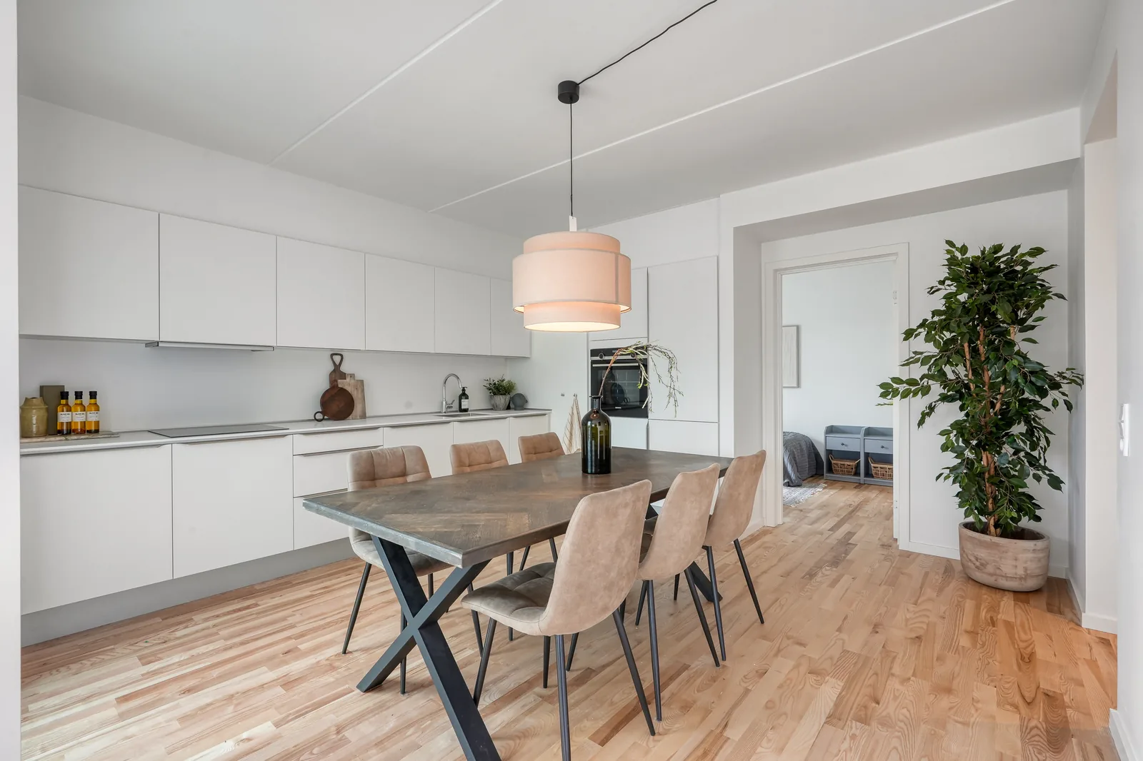 5-room apartment in 8240 Risskov image 1